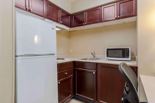 Extended Stay America Suites - Raleigh - RTP - 4919 Miami Blvd - image 19