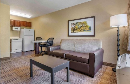 Extended Stay America Suites - Raleigh - RTP - 4919 Miami Blvd - image 26