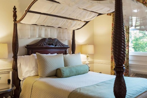 Arrowhead Inn - image 24