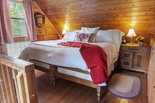 Arrowhead Inn - image 32