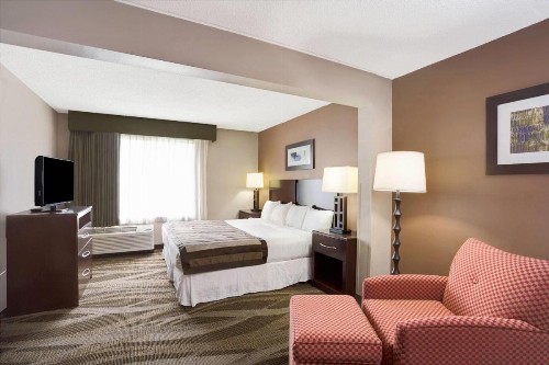 Wingate by Wyndham Raleigh Durham / Airport - image 8