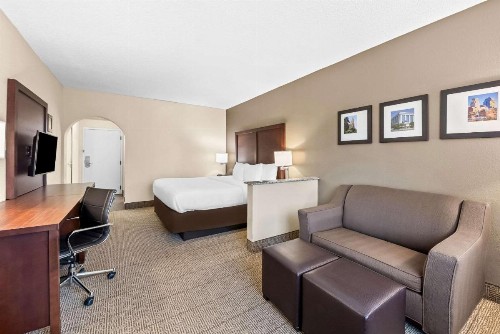 Comfort Inn & Suites Durham near Duke University - image 13