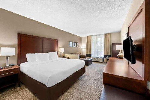 Comfort Inn & Suites Durham near Duke University - image 23
