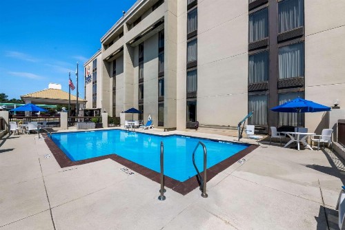 Comfort Inn & Suites Durham near Duke University - image 38