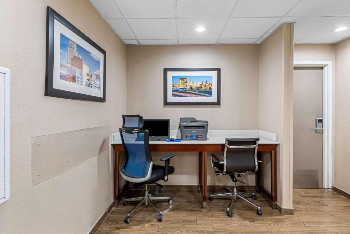 Comfort Inn & Suites Durham near Duke University - image 7