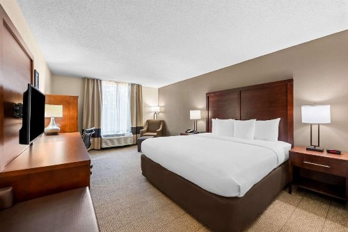 Comfort Inn & Suites Durham near Duke University - image 8