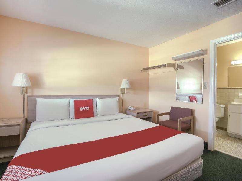 OYO Hotel Durham West Hills - image 6