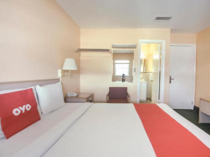 OYO Hotel Durham West Hills - image 8
