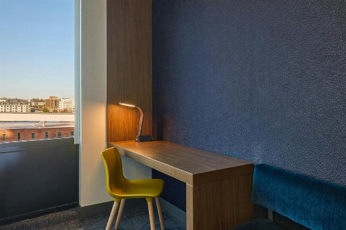 Aloft Durham Downtown - image 36