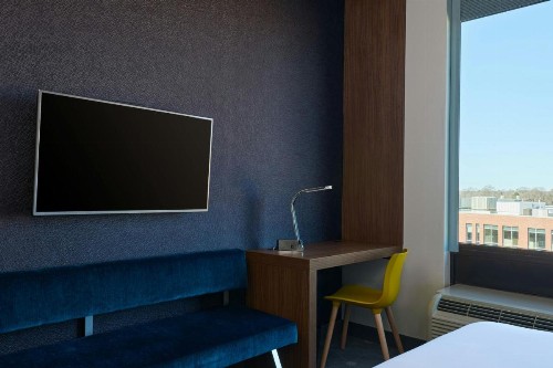 Aloft Durham Downtown - image 38