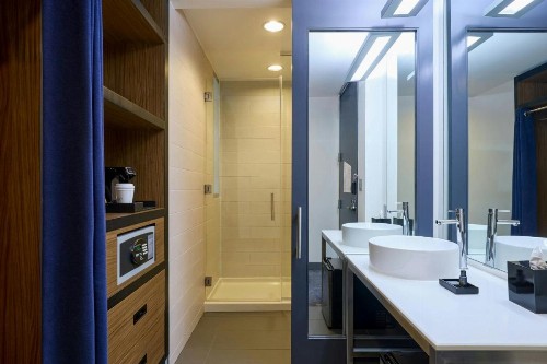 Aloft Durham Downtown - image 41