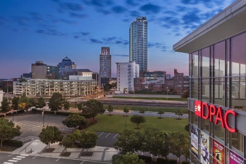 Aloft Durham Downtown - image 5