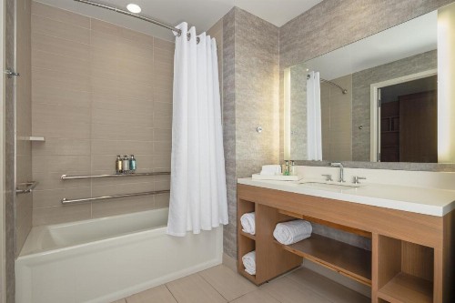 JB Duke Hotel - image 22