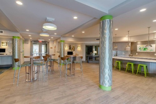 Trifecta 2BR Modern & Spacious Superhost - image 11