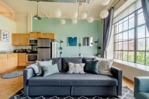 Trifecta 2BR Modern & Spacious Superhost - image 6