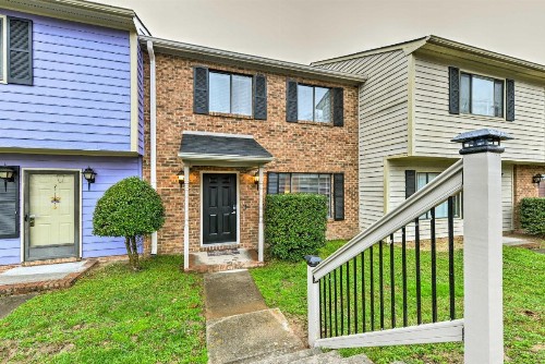 Durham Townhome with Deck - 15 Min to Downtown DPAC! - image 8