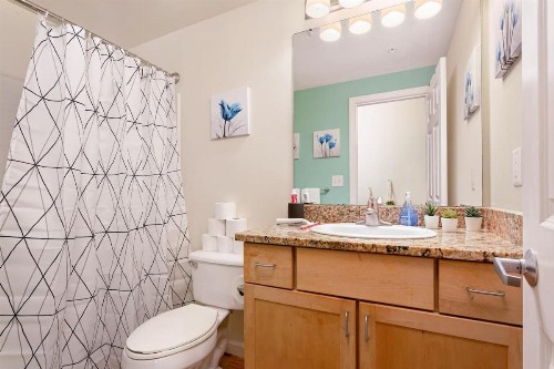 2BR Hip Downtown Apt + Apple TV + Wifi + Gym - image 10