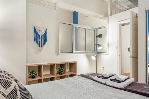 2BR Hip Downtown Apt + Apple TV + Wifi + Gym - image 4