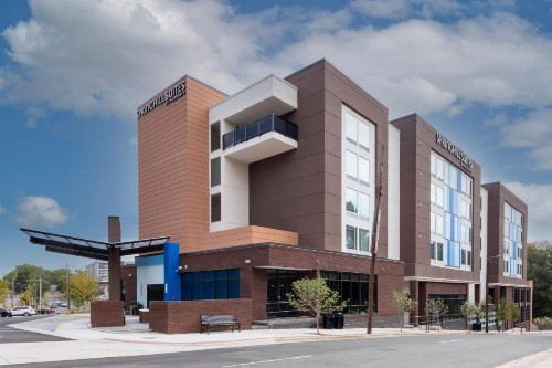 SpringHill Suites By Marriott Durham City View - image 2