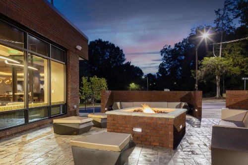 SpringHill Suites By Marriott Durham City View - image 25