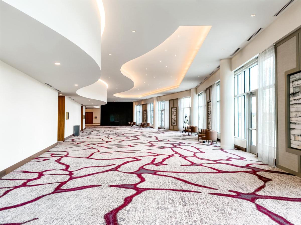 Omni Viking Lakes Hotel - image 2