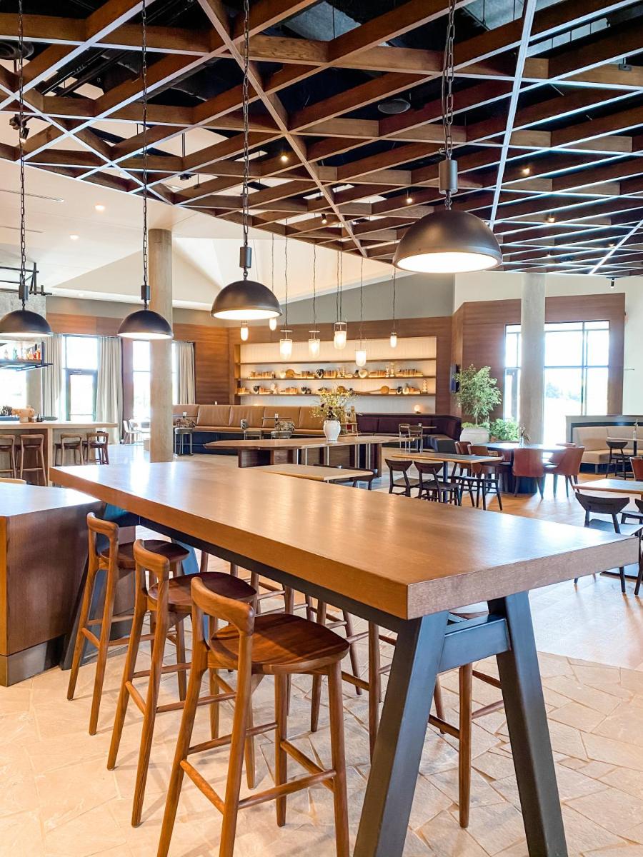 Omni Viking Lakes Hotel - image 7
