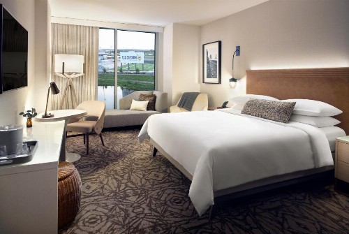 Omni Viking Lakes Hotel - image 8