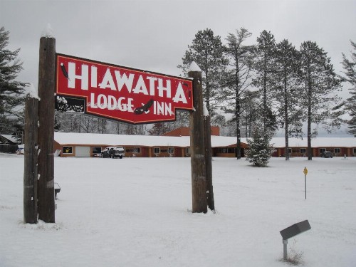 Hiawatha Lodge Inn - image 28