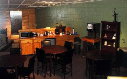 Hiawatha Lodge Inn - image 7