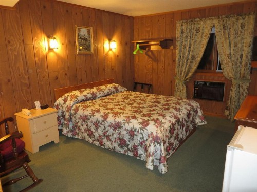 Travelers Inn Motel - image 16