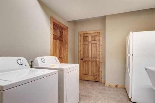 Cranberry Lake Chalet - image 10