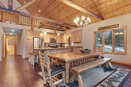 Cranberry Lake Chalet - image 11