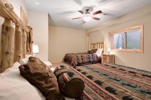Cranberry Lake Chalet - image 12