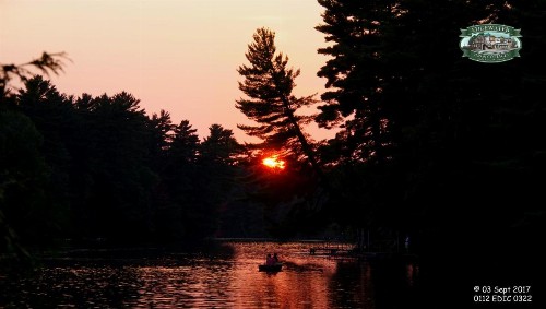 Edgewater Inn & Cottages - image 6