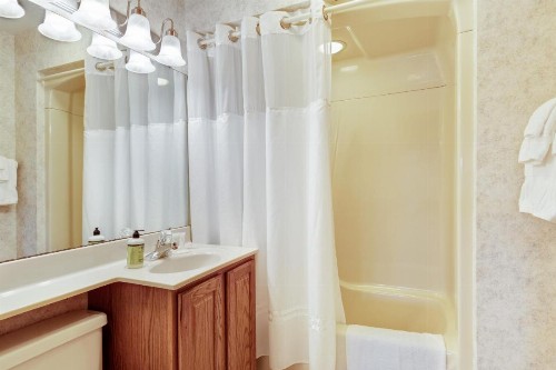 Chanticleer Inn: Villa 7 - image 11