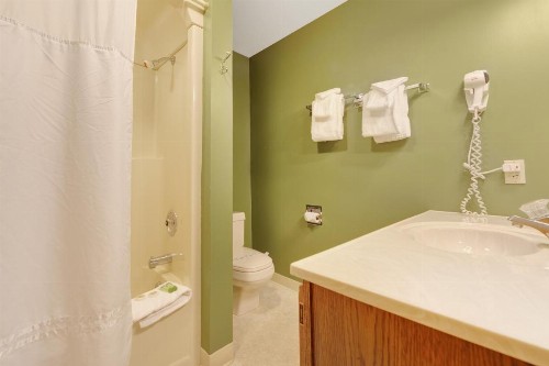 Chanticleer Inn: Villa 2 - image 6