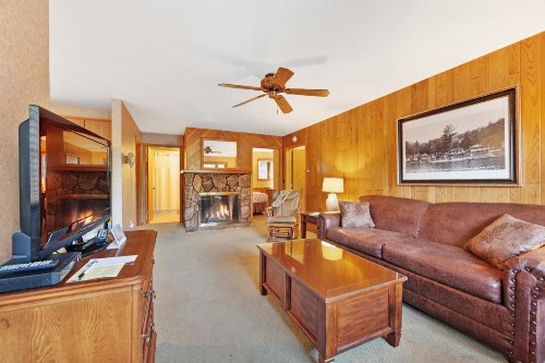 Chanticleer Inn: Villa 2 - image 9