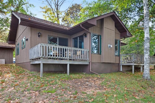 Chanticleer Inn: Villa 3 - image 6