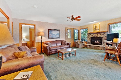 Chanticleer Inn: Villa 3 - image 7