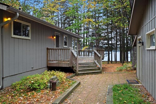 Chanticleer Inn: Hudson House - image 9