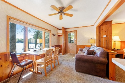 Chanticleer Inn: Villa 6 - image 12