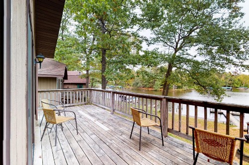 Chanticleer Inn: Villa 8 - image 11