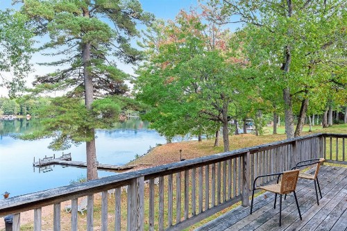 Chanticleer Inn: Villa 8 - image 6