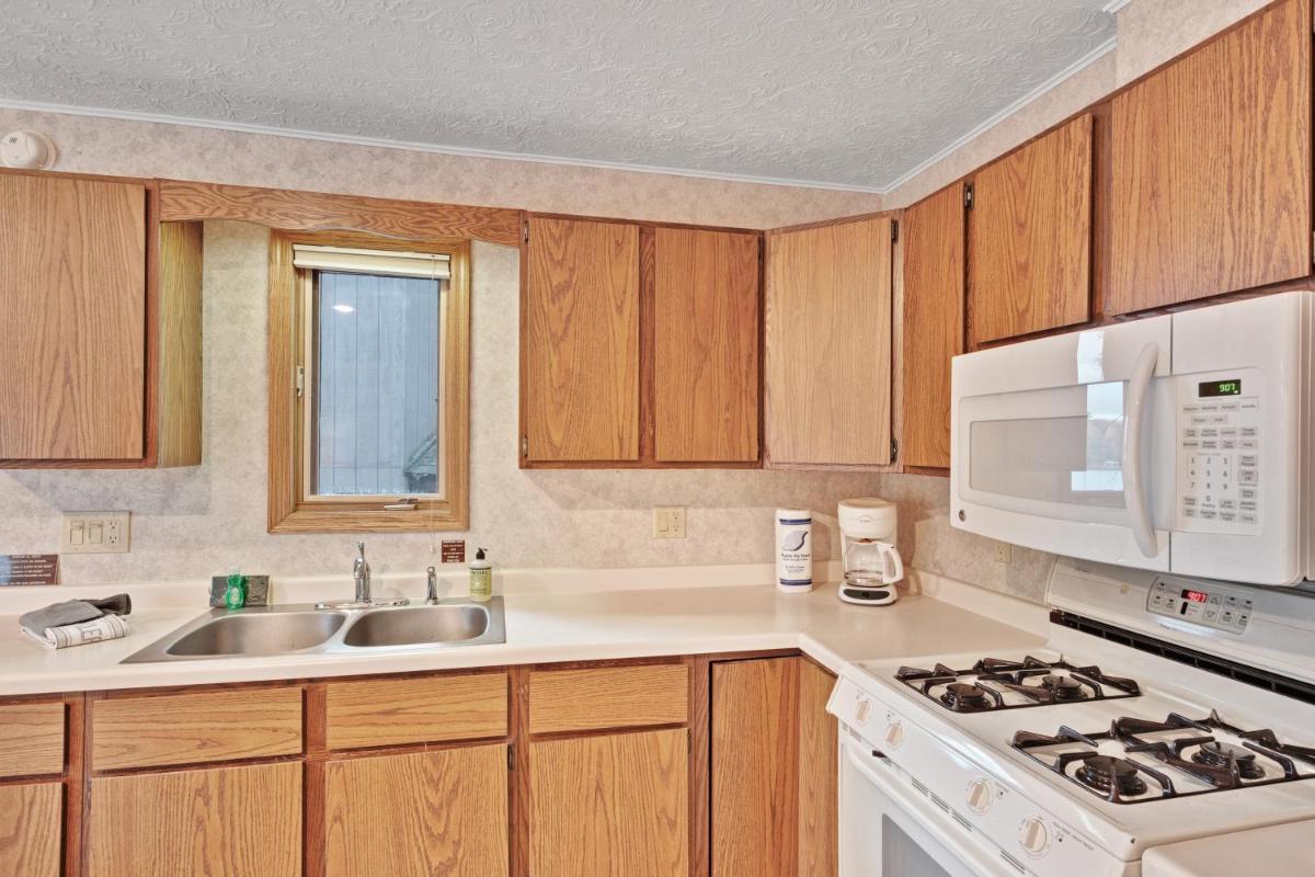 Chanticleer Inn: Villa 5 - image 7