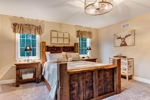 Golden Lodge - image 7