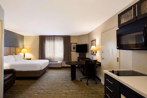 Sonesta Simply Suites St Louis Earth City - image 31