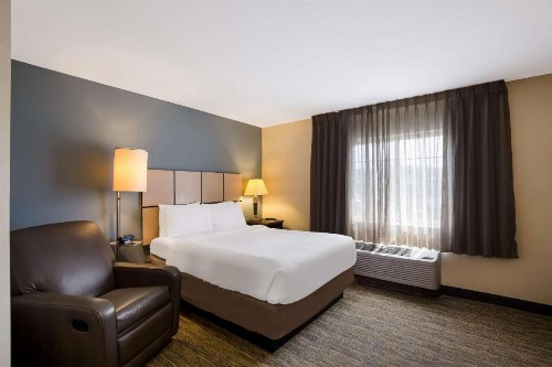 Sonesta Simply Suites St Louis Earth City - image 32