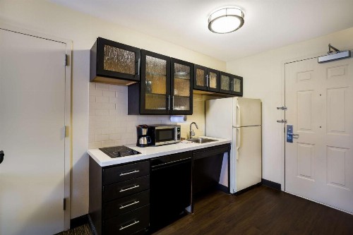 Sonesta Simply Suites St Louis Earth City - image 35