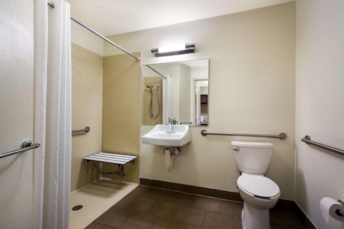 Sonesta Simply Suites St Louis Earth City - image 5