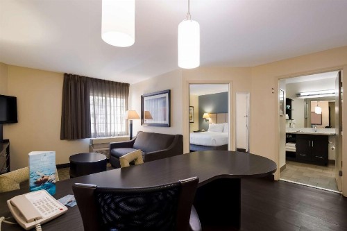 Sonesta Simply Suites St Louis Earth City - image 6